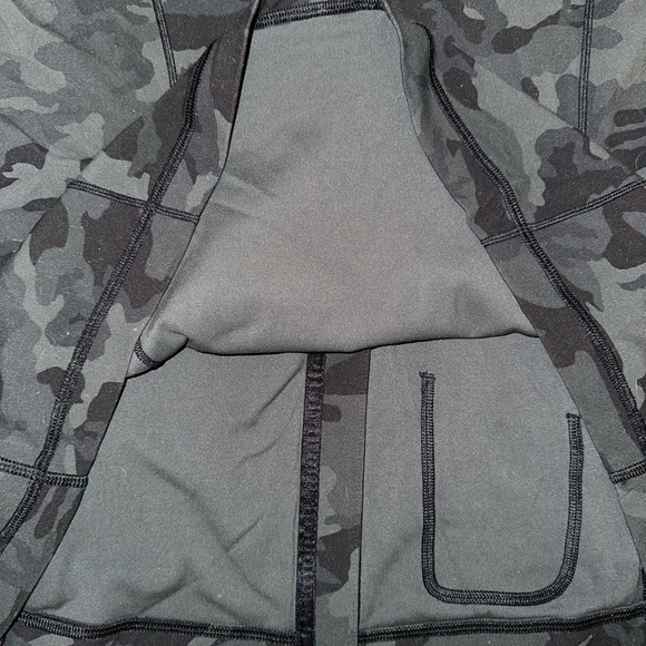Lulu Define Hooded Jacket 14 Black Grey Camo - Picture 4 of 6